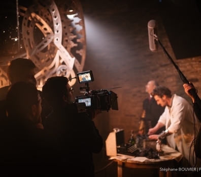 Sur le plateau de tournage du Royaume à Vapeur au Naïa Museum