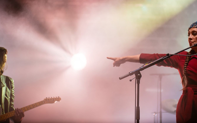 Catherine Ringer en concert au Pont du Rock